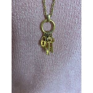 Vintage‎ Crown Trifari Keys And Lock Goldtone Chain Necklace 30"